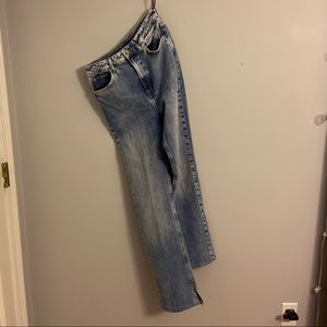 Zara Jeans. BRAND NEW. Never worn. Sz 28